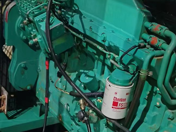 龙马潭如何确定新的发电机组控制系统是否与原系统兼容？