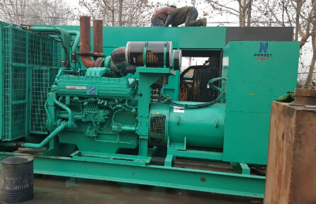 龙马潭发电机组如何判断水冷式机油散热器内部是否需要清洗？